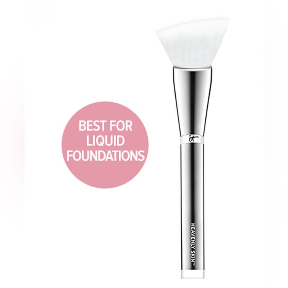 IT Cosmetics Skin-Smoothing Complexion Brush, Heavenly Skin, No. 704, NEW